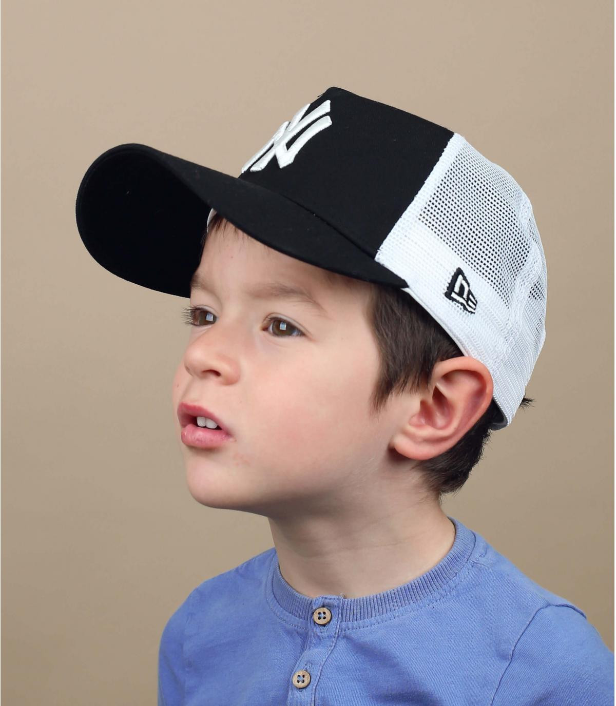 Trucker cap black white sales
